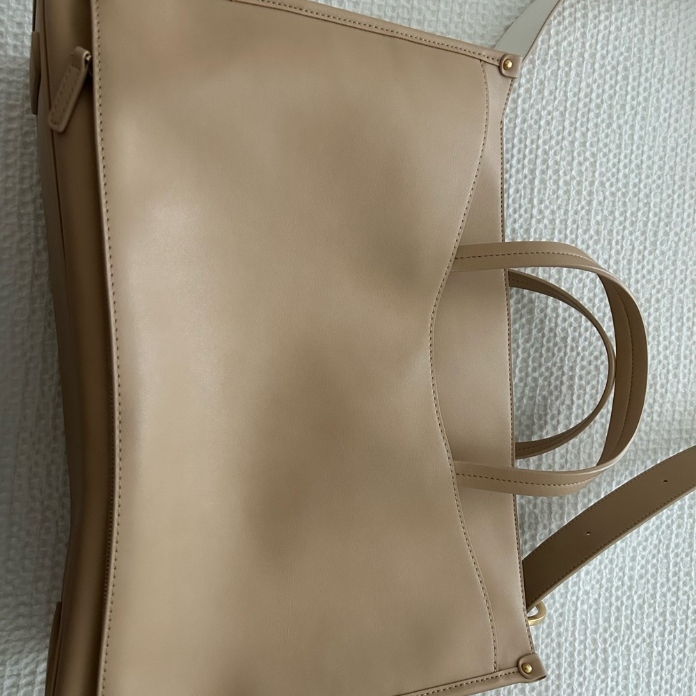 Oleada Reverie Laptop Leather Tote - Picture 2 of 7